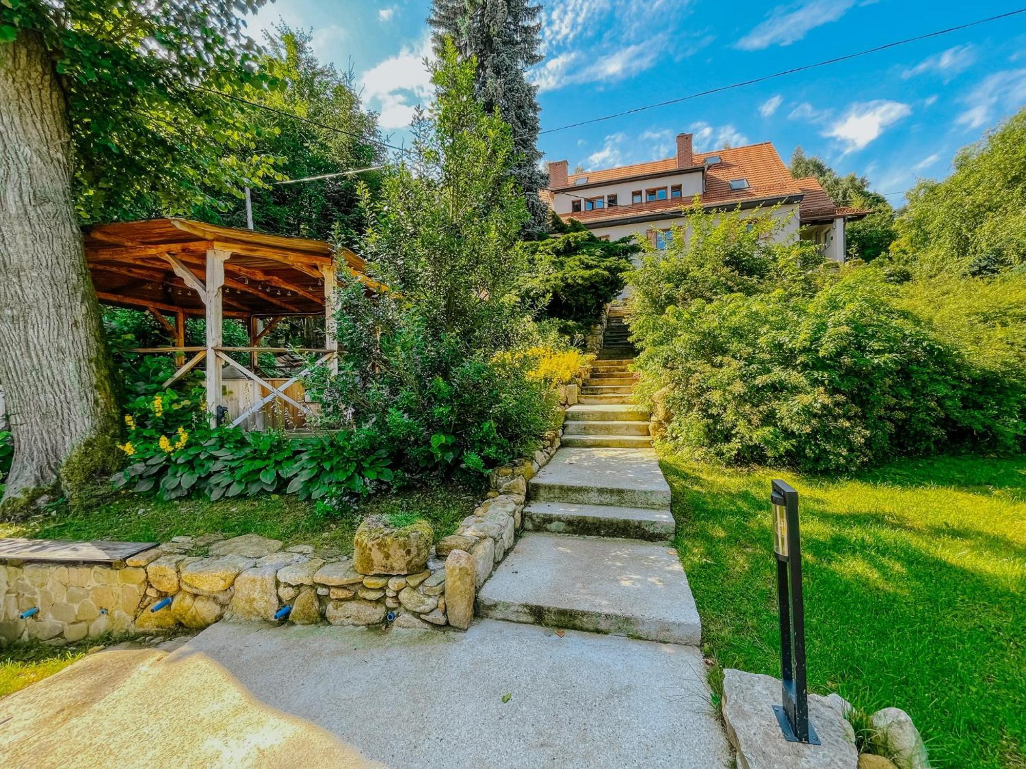 Goscinne Wysoka Bed & Breakfast